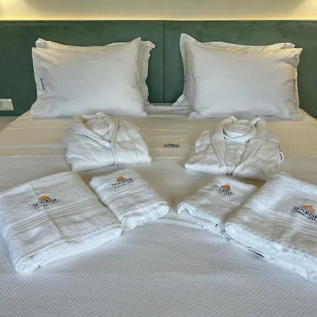Sunrise Luxury * Nea Roda