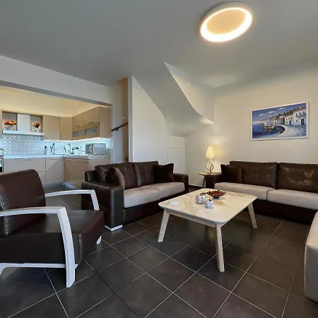 بيت للعطل Sunrise Luxury نيا رودا